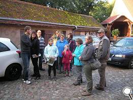 Abschied auf dem Burghof