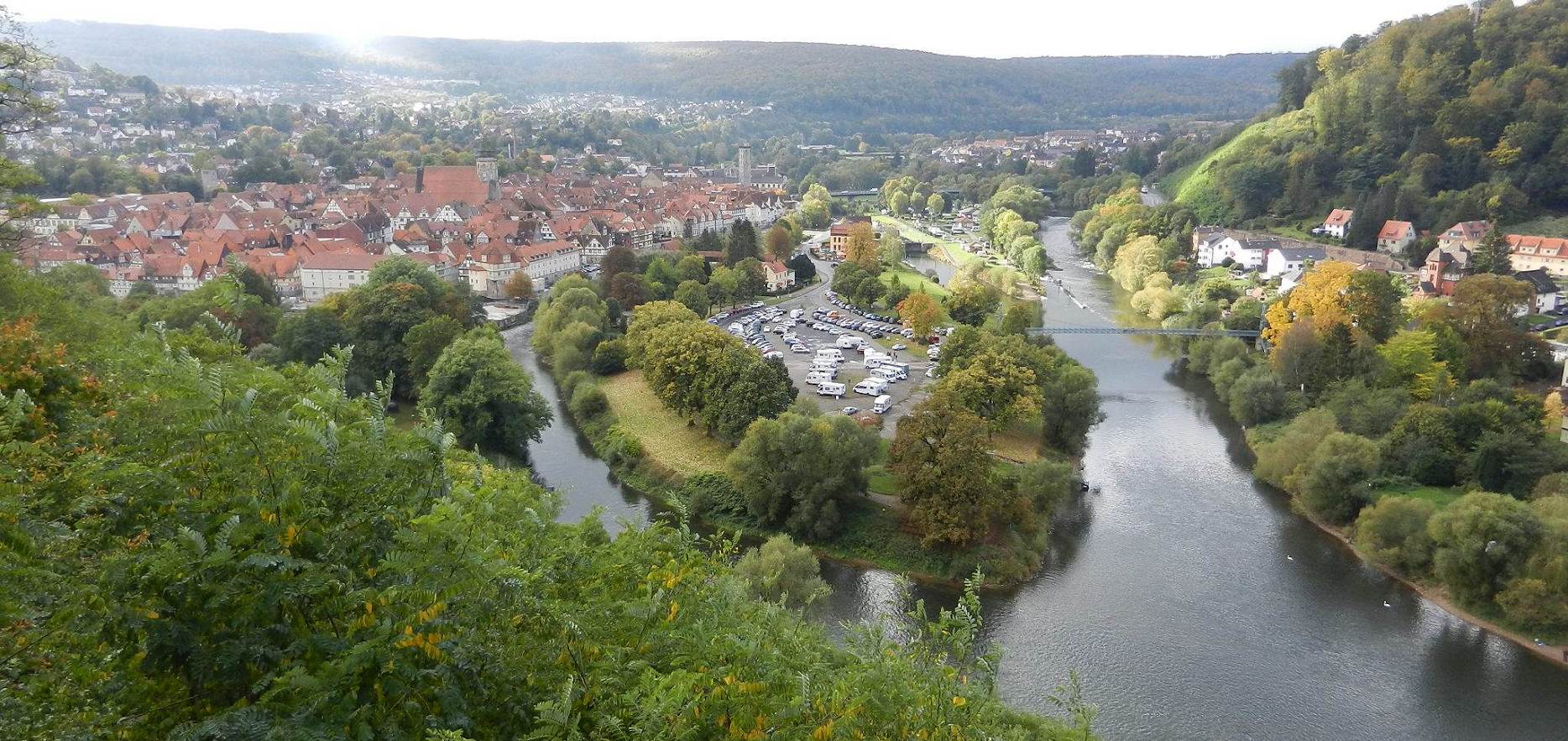Blick über Hann. Münden mit dem Zusammenfluss der Werra (links) und  der Fulda (oben) zur Weser (rechts)