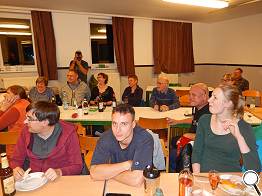 interessierte ZuhreInnen