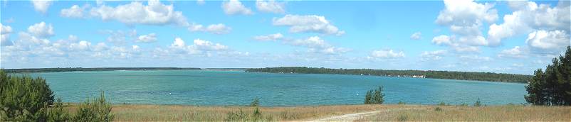 ... am Partwitzer See entlang.