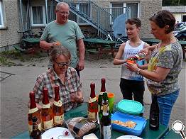 es wird eingeschenkt