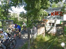 Scharfer Start am Eingang zum KiEZ.