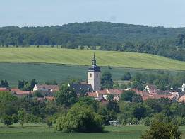 Wiehe mit der Stadtkirche.