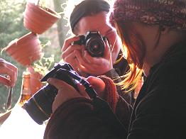 Fotografen unter sich - auch eine Sprotte wird zum Fotomotiv - Wer sieht sie?