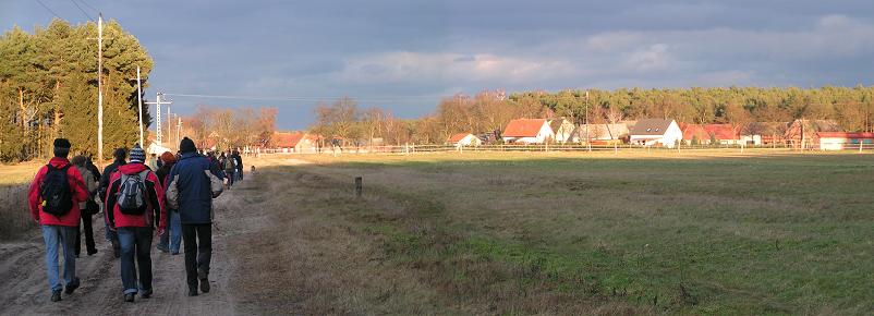 Ziemendorf grüßt im abendlichen Sonnenlicht.