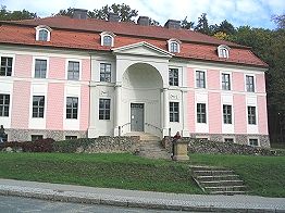 Das 'Landhaus', eines der wertvollsten Baudenkmler der Stadt.