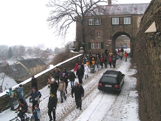 Das Schlossgelände verlassend, wanderten wir durch den Ort in Richtung Nordhusen