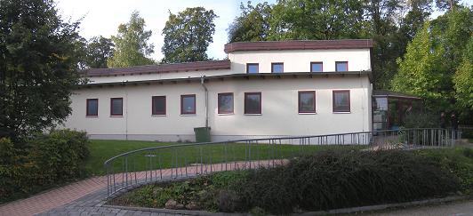 Sozialgebäude mit Kreativräumen, 1999 fertiggestellt