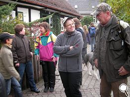 Letzte Absprachen vor dem Aufbruch.