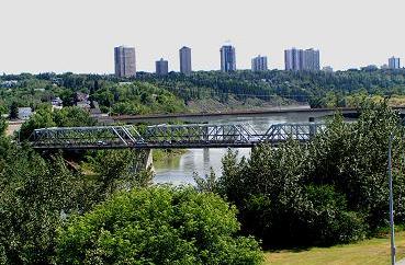 Brücken über den North Saskatchewan River