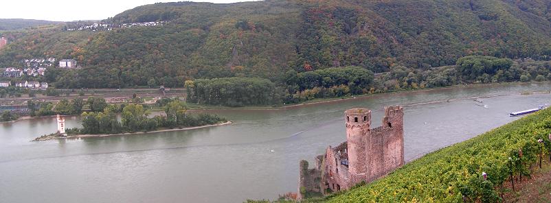 Binger Loch mit Mäuseturm und Burgruine Ehrenfels