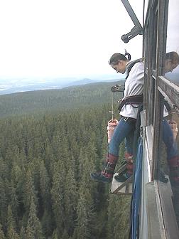 Sommernutzung der groen Schanze: Bungee Jumping aus 93 m fr 20 Euro