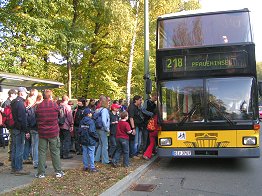 erstmals mit einem Doppelstockbus zum Startpunkt