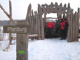 Die Pfahlburg - ein Aussichtspunkt am Olba-See