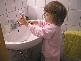 Auch ans Zähneputzen wird gedacht. Auch ans Zähneputzen wird gedacht.