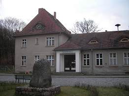 Buckower Bahnhofsgebäude
