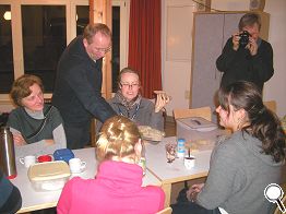 Zum Abendbrot gibt es selbst geschmierte Stullen.