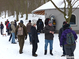 erste Pause am Pavillon der Gedenkstätte