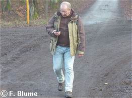 Egal, wie viele Wege sich treffen - Uwe findet den richtigen! Egal, wie viele Wege sich treffen - Uwe findet den richtigen!