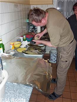 Der Meister bei der Arbeit. Der Meister bei der Arbeit.