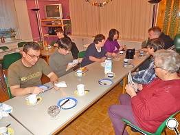Beim Studium der Handouts. Wo stehen die Mohnklöße? Beim Studium der Handouts. Wo stehen die Mohnklöße?