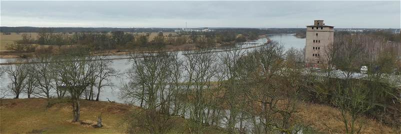 Blick von der Wallwitzburg auf die Elbe.